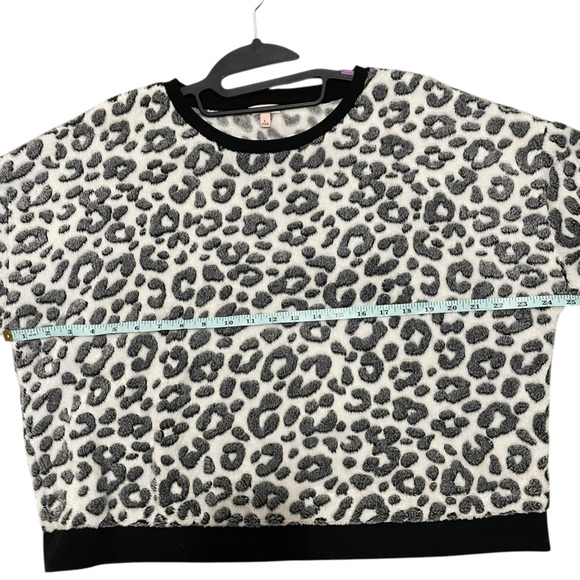 Juicy Couture Lounge Crew - Picture 5 of 6